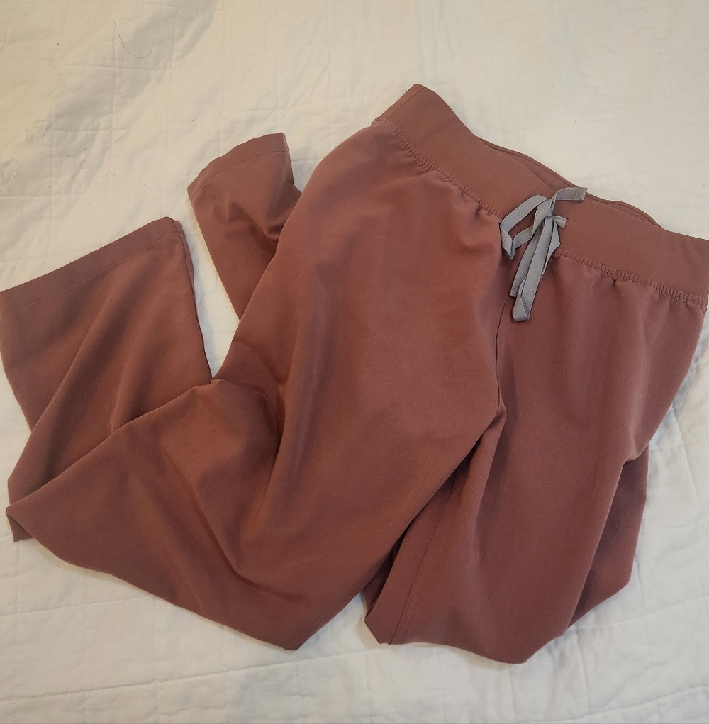 Mauve Livingston High Waisted - Petite Basic Scrub Pants